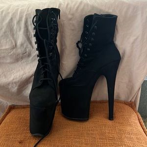 8 inch suede Pleasers